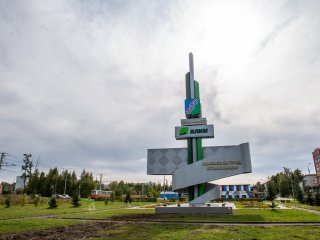 Стела Усть-Илимского ЛПК