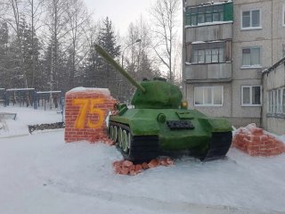 Т-34 из снега