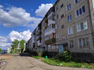 Усть-Илимск. Улица Наймушина, 4А, 4