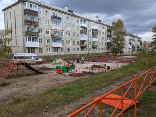 Комфортная городская среда: в Усть-Илимске продолжается благоустройство двух дворов