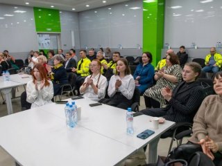 Группа «Илим» наградила талантливых и активных школьников Усть-Илимска и района именными стипендиями