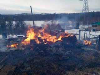 На пожаре в садовом товариществе «Рассвет» в левобережье Усть-Илимска погиб человек